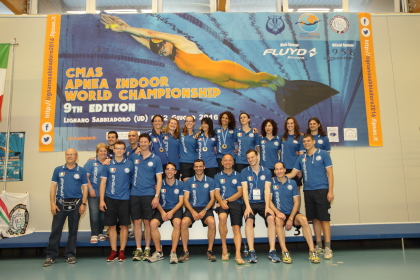 Foto di gruppo per la nostra Nazionale impegnata a Lignano (foto S. Rubera)