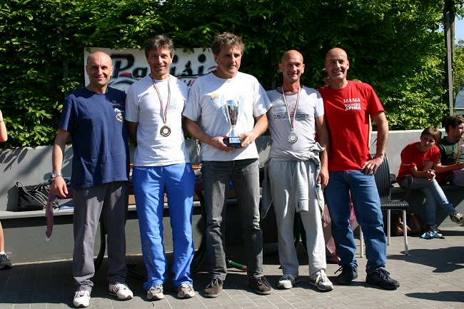 I primi tre classificati (da sx) Migliorati, Rizzi, Mattiotti (Foto F. Pedersoli)