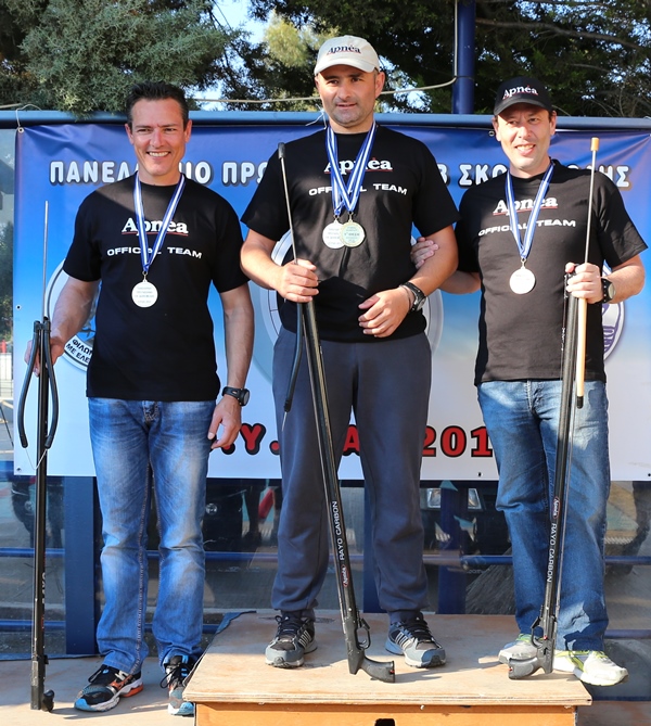 La squadra di biathlon composta da Vourtsis, Sarantinos e Kalogeropoulos (foto Kaziales)