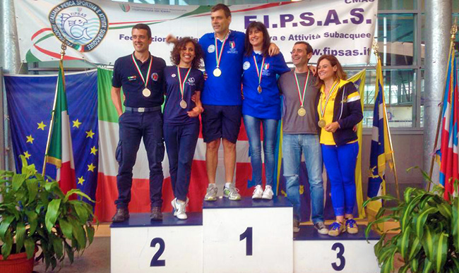 podio misto dyn
